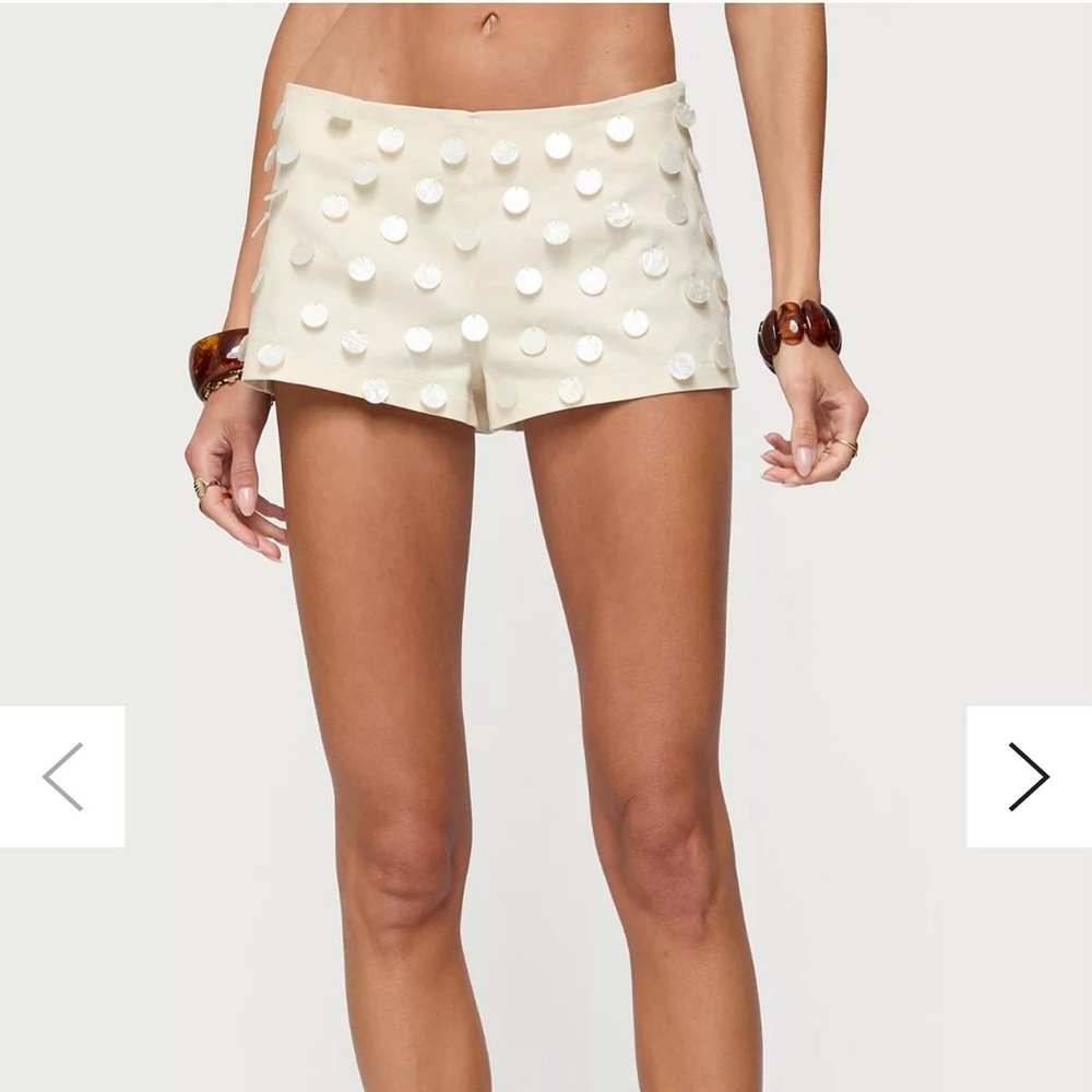 Edikted Cream High Waist Women's Shorts